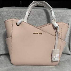NWT: MICHAEL KORS Large Shoulder Bag